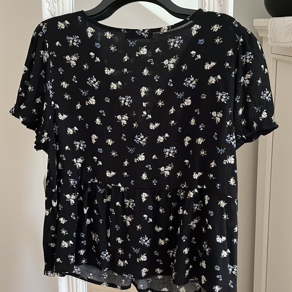 SO short sleeve top - Picture 5 of 8
